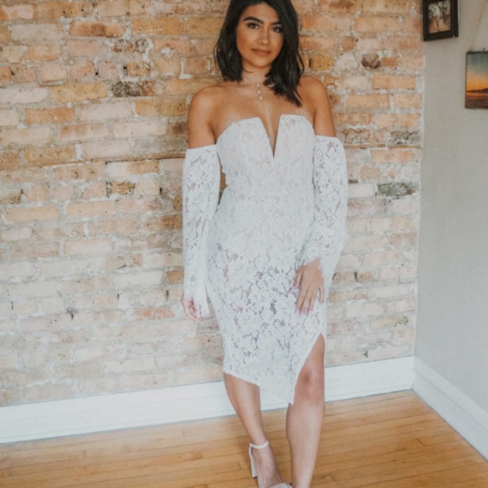 White midi off-the-shoulder lace dress - Picture 3 of 10